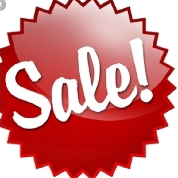 Check out my closet🤗🤗 - Picture 2 of 2